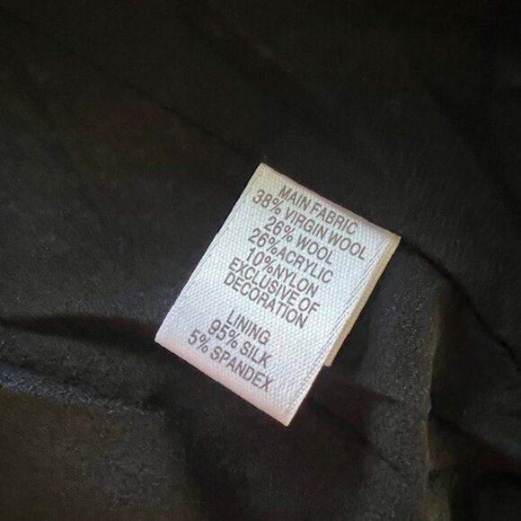 St. John Couture 2 piece Business Suit - Picture 4 of 6